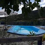 Semesterbostad Small Hause With Swimming Pool