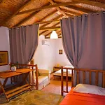 Small Hause With Swimming Pool Semesterbostad