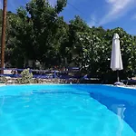 Small Hause With Swimming Pool Leonídion