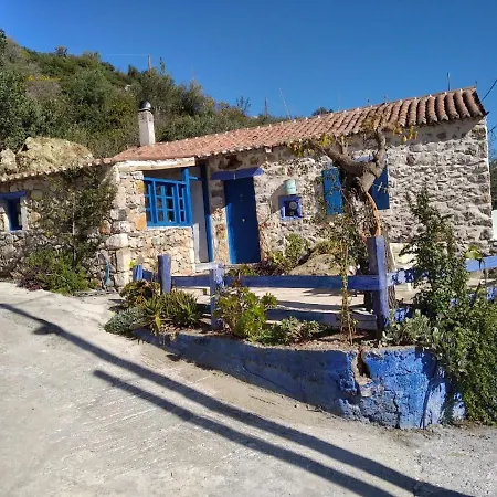 Small Hause With Swimming Pool Casa de Férias *