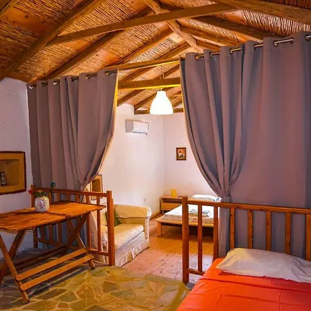 Small Hause With Swimming Pool Ferienhaus