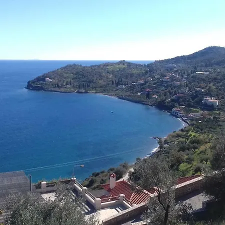 Holiday home Small Hause With Swimming Pool Leonidio