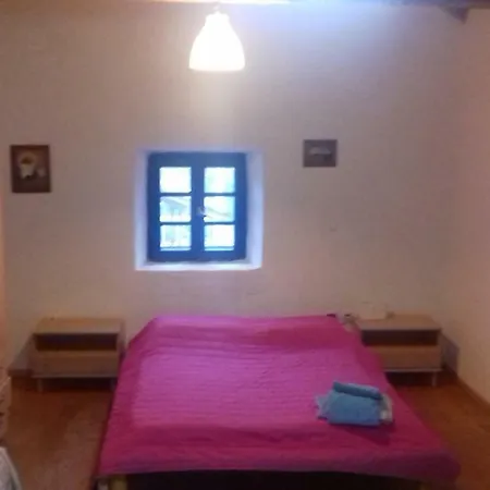 Small Hause With Swimming Pool Leonídion