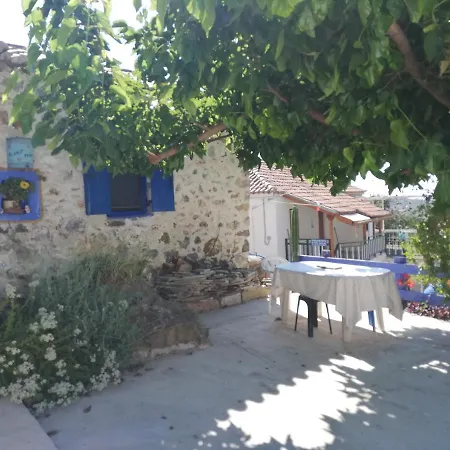 Small Hause With Swimming Pool * Leonídion