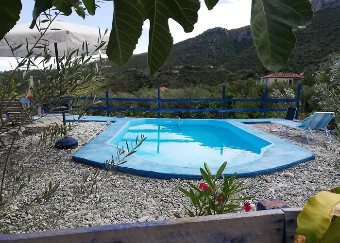 Small Hause With Swimming Pool Casa de Férias Leonídion