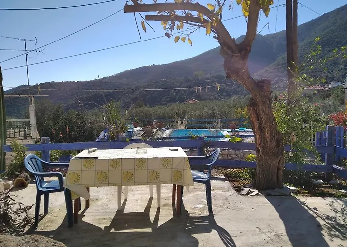 Small Hause With Swimming Pool Casa de Férias Leonídion