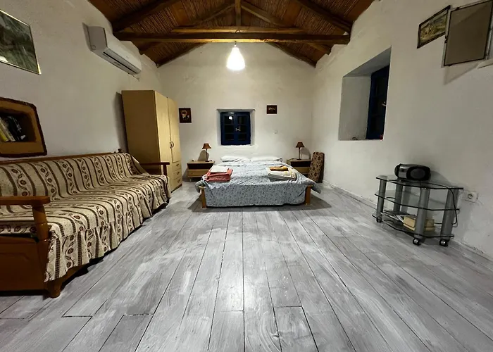 Small Hause With Swimming Pool Casa de Férias Leonídion