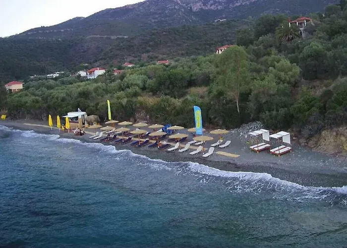 Small Hause With Swimming Pool