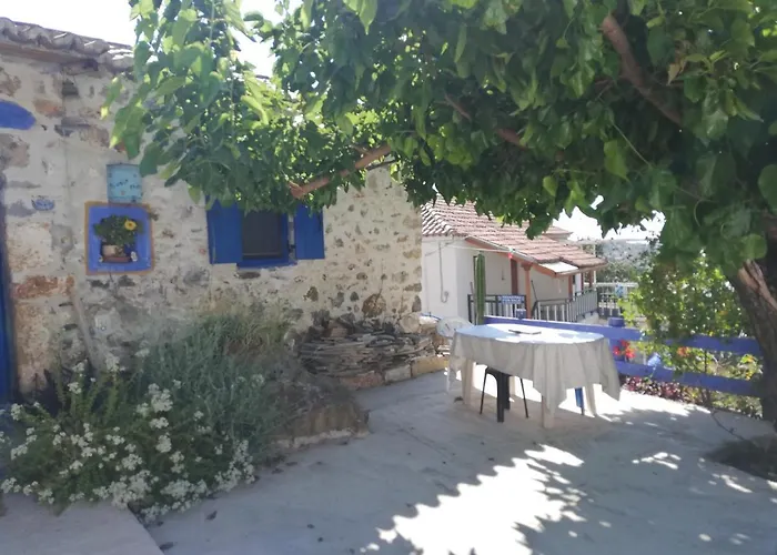 Small Hause With Swimming Pool * Leonídion